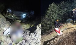 Otomobil Uçuruma Yuvarlandı, 4 Kişi Hayatını Kaybetti