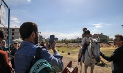 Van’da Özel Gereksinimli Çocuklar Ata Binmenin Coşkusunu Yaşadı