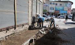Erciş Zeylan Caddesi’nde Bozulan Parkeler Onarıldı
