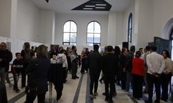 “Zamanın İzi” Sergisi İpekyolu’nda Sanatseverlerle Buluştu
