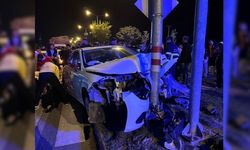 Batman'da Otomobil Direğe Çarptı: 3 Yaralı