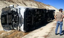 Erzurum’da Tır Yan Devrildi