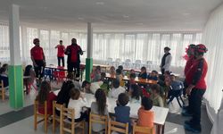 Van’da Minik Öğrencilere “Afet Bilinci” Dersi