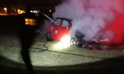 Muş'ta Seyir Halindeki Otomobil Alev Aldı: Araç Kullanılamaz Hale Geldi