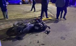 Kocaeli’de İş Makinesiyle Çarpışan Motosikletli Ağır Yaralandı