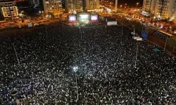 Kürt Müziğinin Efsanesi Koma Amed, 30 Yıl Sonra Diyarbakır’da Unutulmaz Bir Gece Yaşattı!