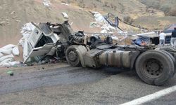 Bingöl-Diyarbakır Kara Yolunda Korkutan Kaza