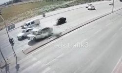 Konya’da Kırmızı Işıkta Bekleyen Araca Hızlı Çarpış: 1 Ölü, 1 Yaralı