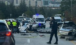 Ankara’da Feci Kaza: Otomobil İkiye Ayrıldı, 1 Ölü 2 Yaralı