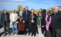 DEM Parti Eş Genel Başkanları, Demirtaş ve Yüksekdağ’ı Ziyaret Etti! Barış Vurgusu Dikkat Çekti