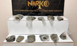 Van’da Nefes Kesen Operasyon: Kamyonette Gizli Bölmeden 4 Kilo Esrar Bulundu