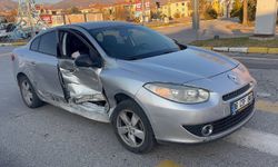 Erzincan’da Kavşakta Kaza: 2’si Çocuk 4 Yaralı