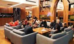 Vanspor’a Eski Başkan Servet Yenitürk'ten Moral Ziyareti!