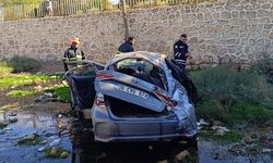 Mardin’de Otomobil Dereye Uçtu: 1 Ölü, 2 Yaralı
