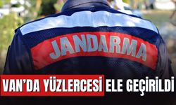 Van Jandarmasından Kaçakçılığa Çifte Darbe: 2.000'e Yakın Kaçak Sigara Ele Geçirildi