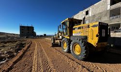 Edremit’te Yol ve Altyapı Seferberliği: 11 Bin Kilometrelik Yol Yenilendi!