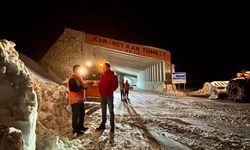 3 bin rakımlı Karabet Geçidi'nde kar yağışı etkili oldu
