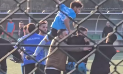 Adana'da amatör maçta saha karıştı! Futbolcular Sahada Yumruklu Tekmeli Kavga Çıkardı