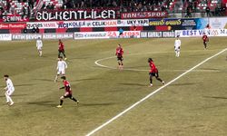 Vanspor FK, Hatayspor karşısında farkı açtı: Maç devam ediyor