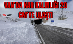 Van-Bahçesaray'da Kar Kalınlığı 20 Santimetreye Ulaştı
