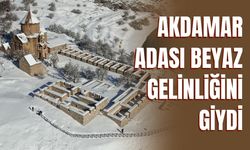 Akdamar Adası Beyaz Gelinliğini Giydi