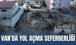 Van İpekyolu’nda Yol Açma Mesaisi