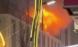 SON DAKİKA! Van Sanat Sokağı'nda Otel Yangını!