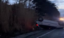 Van-Edremit Karayolunda Araç Takla Attı