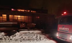 Erciş’te Marangoz Atölyesi Alev Aldı!