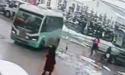 Van’da Kaza! Minibüs Yayaya Çarptı!