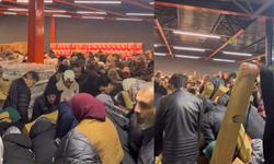 100 TL'lik indirim için birbirlerini ezdiler!