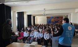 Çaldıran’da Gençler Kitaplarla Huzura Koşuyor