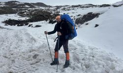 Türkiye’nin En Yüksek Zirvesi Ağrı Dağı’na Vanlı Dağcı Tek Başına Çıktı