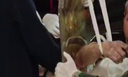 Göğüs boşluğuna demir saplanan hastanın ameliyatına itfaiye girdi