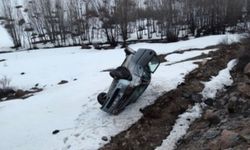 Van Muradiye’de Otomobil Şarampole Devrildi: 3 Yaralı