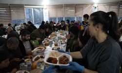 Van’da Engelli ve Yaşlılar İçin İftar Sofrası Kuruldu