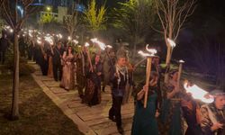 Edremit’te Nevruz Coşkusu: Seyir Tepesi ve Kent Meydanı Dolup Taştı