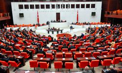 Eski TBMM Başkanı Hüsamettin Cindoruk Hayatını Kaybetti