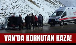 Van-Hakkari Yolunda Kaygan Zeminde Devrilen Kamyonette 1 Kişi Yaralandı