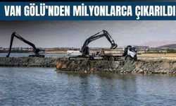 Van Gölü'nde 2 Milyon 86 Bin Metreküp Dip Çamuru Temizlendi