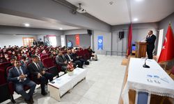 BEÜ Rektörü Elmastaş, Van Ercişli Öğrencilerle Kariyer Söyleşisinde Buluştu