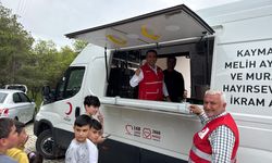 Muradiye’de Çocuklar Bayramı Hediyeler ve Pamuk Şekerle Kutladı