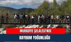 Muradiye Şelalesi'nde Bayram Yoğunluğu