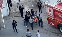 İnşaat halindeki otelde yangın çıktı, 13 kişi zehirlendi