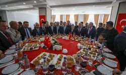 Van’da resmi bayramlaşma programı düzenlendi