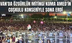 Van'da Özgürlük Mitingi Koma Amed'in Coşkulu Konseriyle Sona Erdi