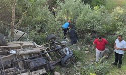 Pikap uçuruma yuvarlandı: 3 ölü, 2 yaralı