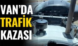 Van-Hakkari karayolunda kontrolden çıkan otomobile belediye ekipleri müdahale etti