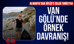 Almanya’dan Bitlis’e Gelen Turistten Van Gölü Sahilini Temizledi!
