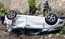 Otomobil Dereye Uçtu: 2 Kadın Hayatını Kaybetti